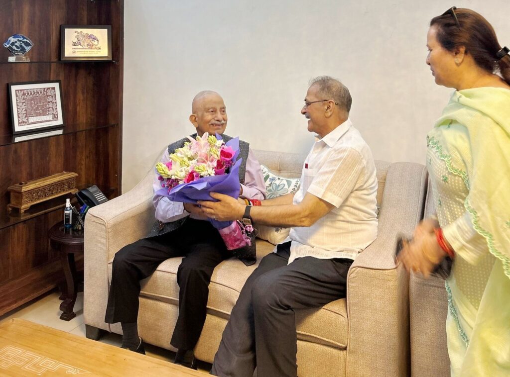 LG meets predecessor Mishra to extend Birthday wishes, discusses Ladakh’s way forward Lieutenant Governor Kavinder Gupta meets former LG Brigadier BD Mishra in New Delhi to discuss Ladakh’s development and governance roadmap.