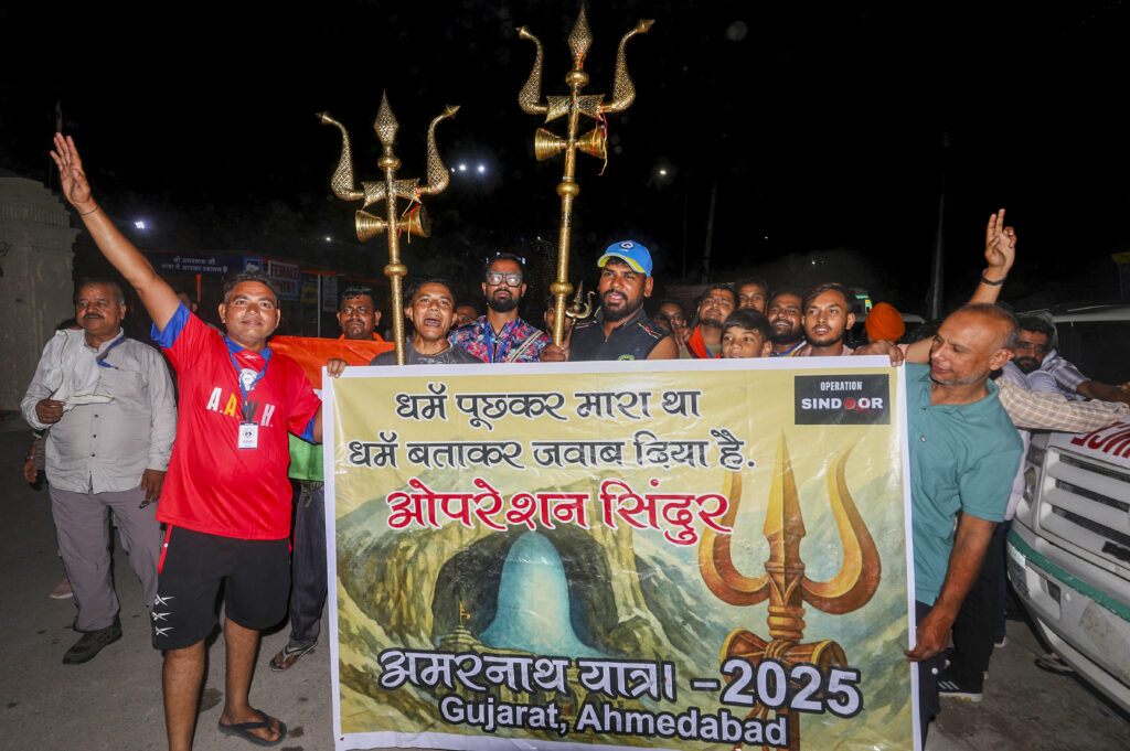 SANJY: 24th Batch of 2,324 Pilgrims Departs from Jammu; Over 3.6 Lakh Devotees Have Performed Darshan