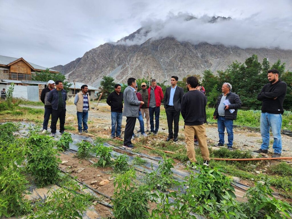 Secy Agri Bhupesh reviews MIDH Project at KVK Kargil-1