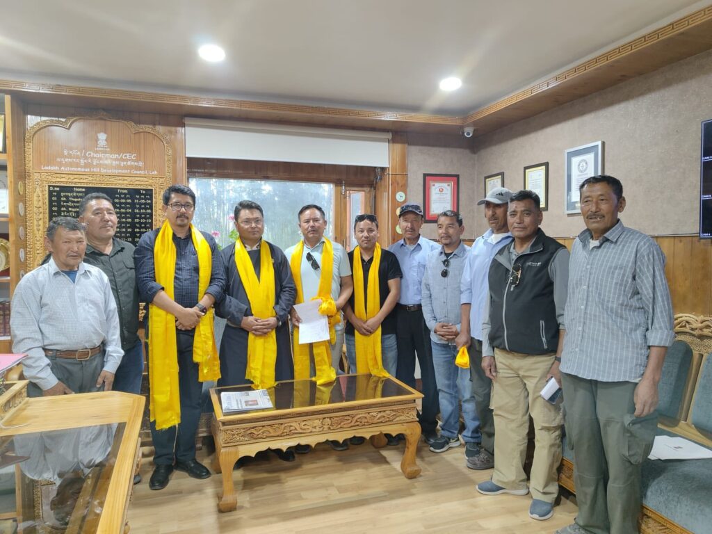 BJP Delegation thanks CEC Gyalson for pushing Shatse Taknak Bridge Project