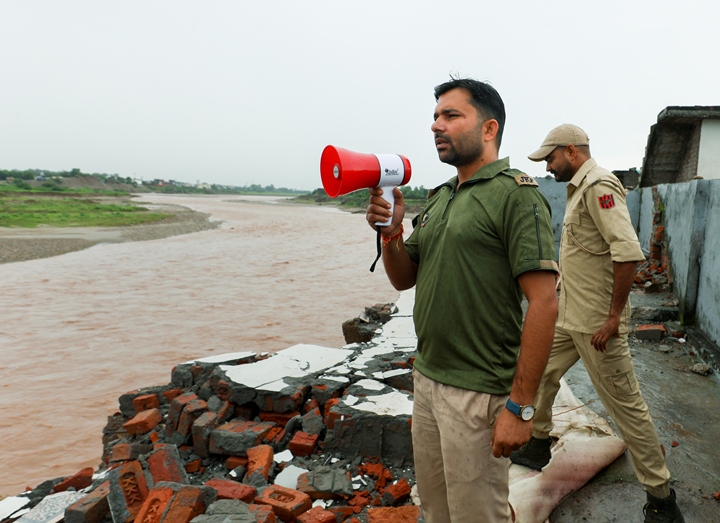 Red Alert: Relentless Rains Paralyze Jammu & Kashmir, Rail Services Affected