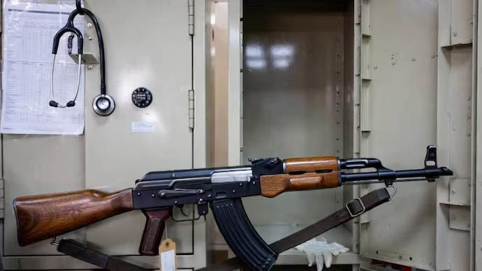Doctor detained after AK-47 recovered from Locker of GMC Anantnag
