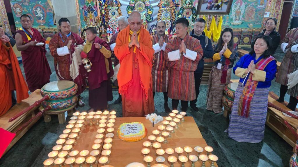 Bhikkhu Sanghasena Leads Prayer at Gangtey Goenpa Honouring Great Fourth Druk Gyalpo