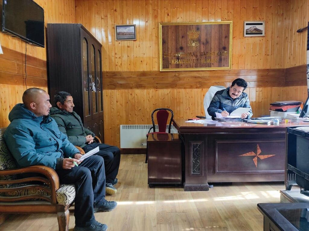 School mentorship plan discussed as SDM Khaltse chairs review meeting