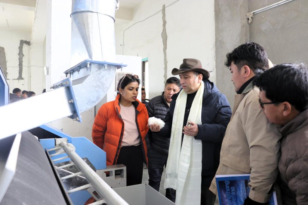 Chief Secy Kundra takes stock of ongoing Public infrastructure projects across Leh