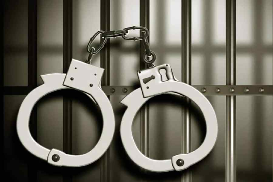 Hardcore criminal arrested in Jammu with sharp-edged weapon