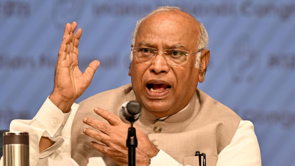 Kharge Slams Modi as Trump’s ‘Slave’, Labels US President a ‘Dictator’ Over Foreign Policy