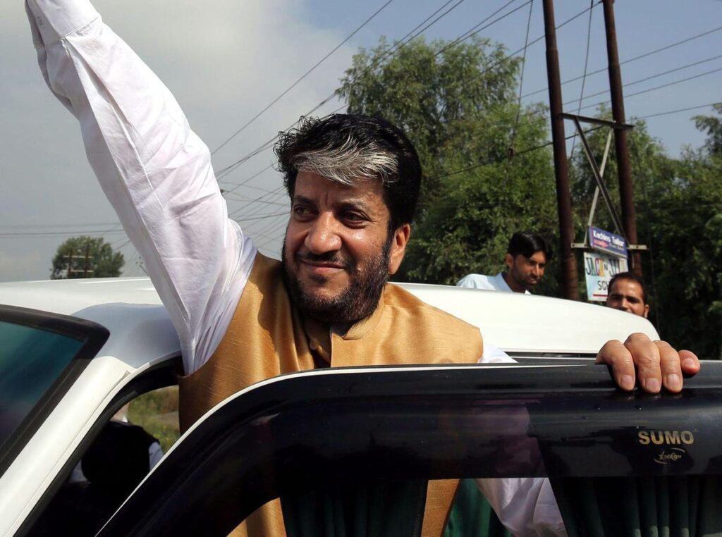Supreme Court Frees Kashmiri Separatist Shabir Shah on Bail in Terror Funding Case