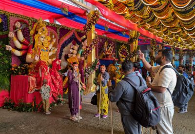 Pilgrims Bravely Chant ‘Jai Mata Di’ Amid Rains at Vaishno Devi on Navratri’s Sacred Start