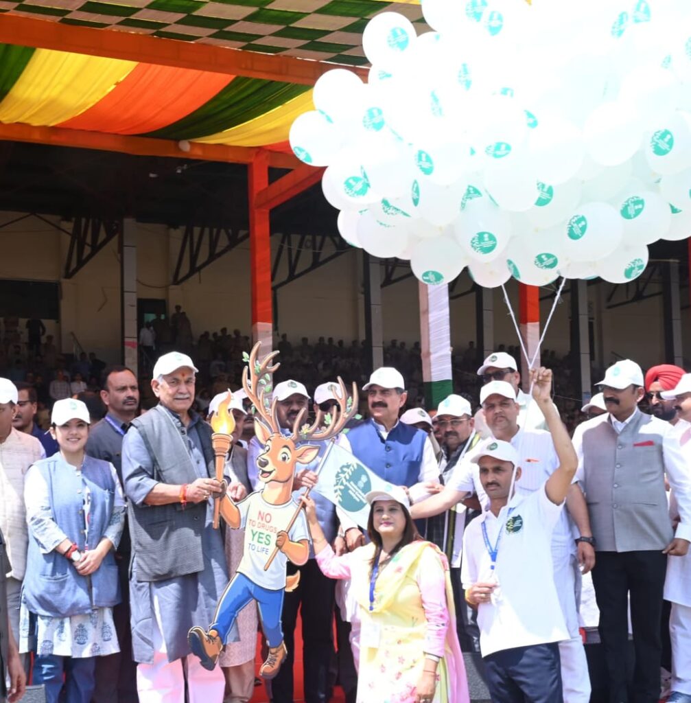 J&K LG leads padyatra in Jammu, calls for ‘whole‑of‑government’ push to eradicate drug menace