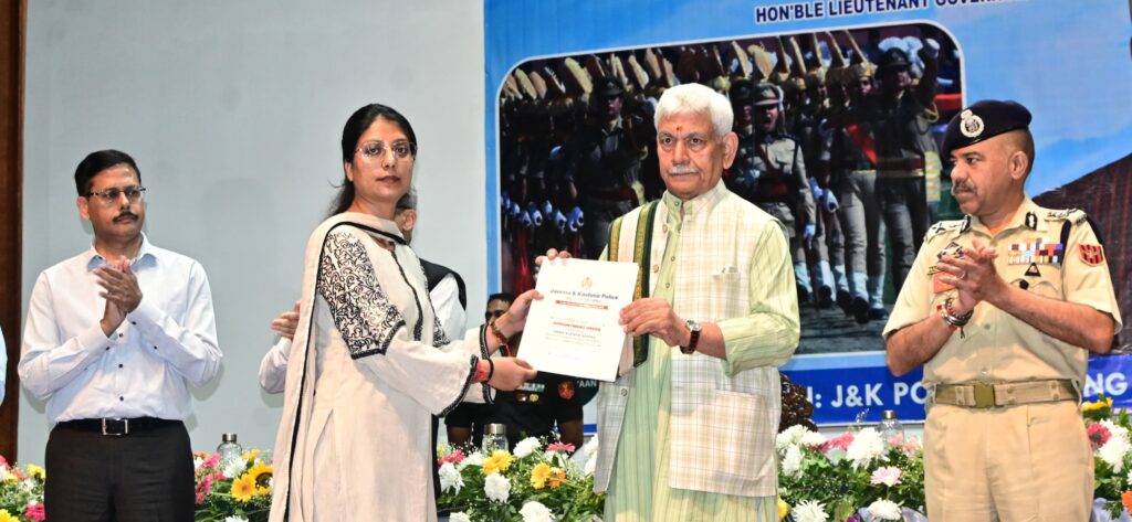 LG Manoj Sinha urges J&K Police constables to remain vigilant, strengthen fight against terror and drugs