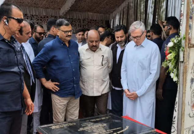Omar Abdullah unveils ₹40 crore development package in Ganderbal, launches Sindh Riverfront Project.