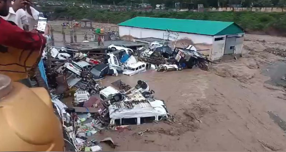 Flash Floods Ravage Rajouri, Hundreds Evacuated as Heavy Rain Batters Region