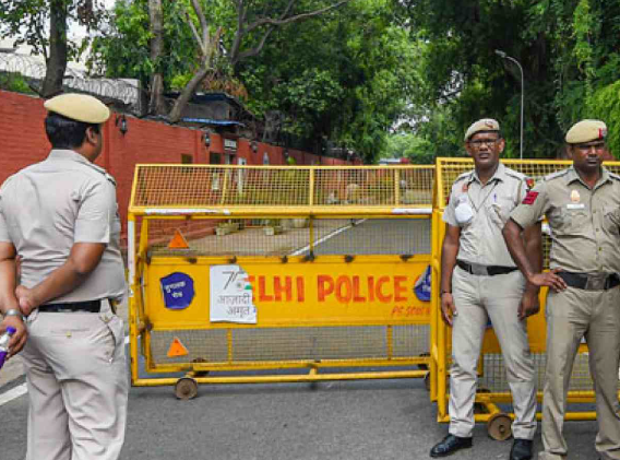 Two women journalists ‘assaulted’ by Delhi Police; cops refute claims