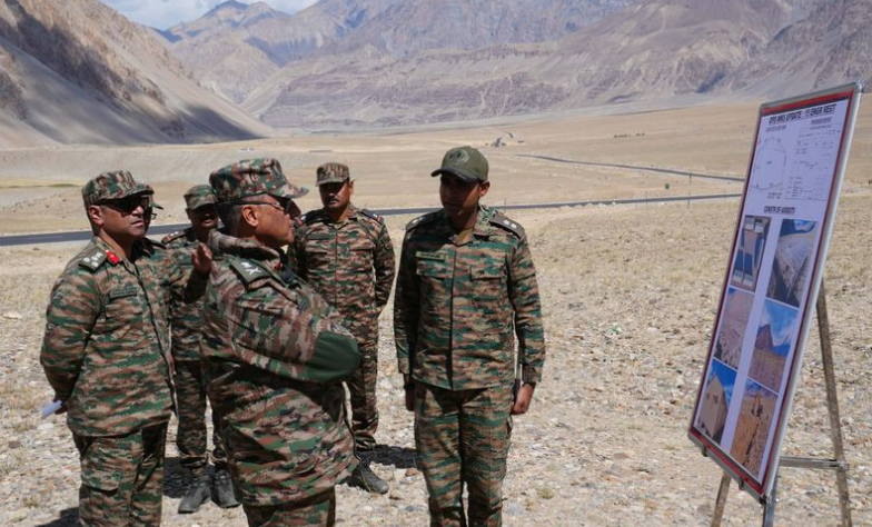 Fire and Fury Corps GoC Reviews Operational Preparedness in Ladakh’s Zanskar Valley