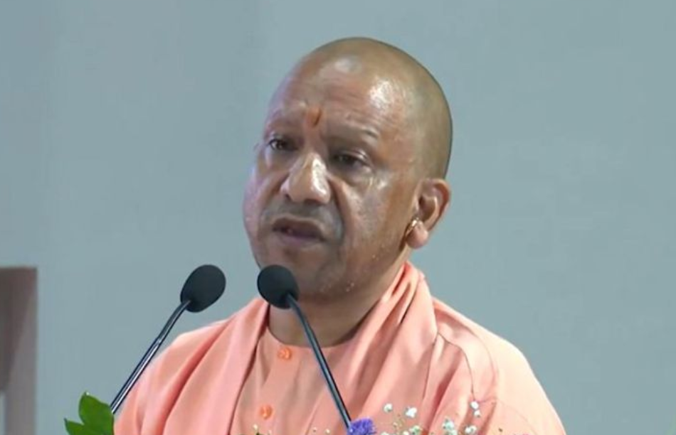 Yogi Adityanath Takes Dig at Akhilesh Yadav, Says Leaders Who Wake Up at Noon Cannot Serve People